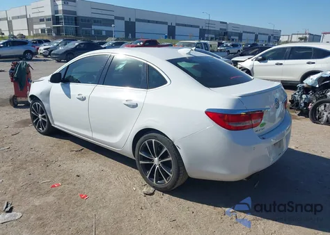 2017 Buick Verano Sport Touring z USA, uszkodzony, nr VIN 1G4PR5SK4H4121016